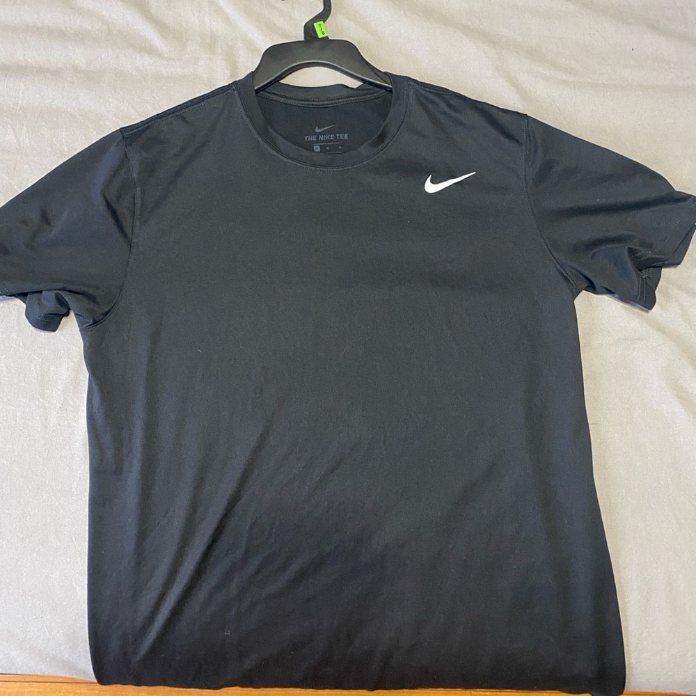 Nike dri fit men’s shirt